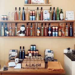 HoneyMaker - wine display