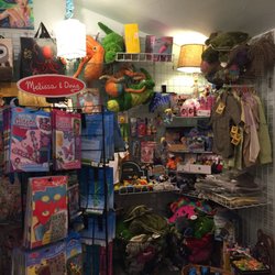 Bert's Pine Bay Gallery - Lots of toys and activities to keep the littles happy.