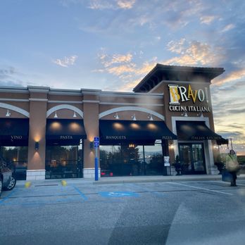 Bravo! Italian Kitchen - Plenty of parking right out front - Italian Near Me - Mason, Ohio Bravo! Italian Kitchen - Plenty of parking right out front - Italian Near Me - Mason, Ohio