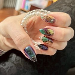 French Tip Nail Spa - Amazing nail art Mardi Gras