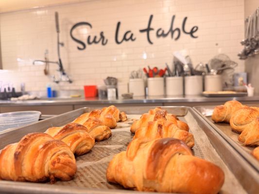 Sur La Table by null