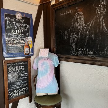 Hobbit Cafe - Burgers Near Me - Houston, Texas Hobbit Cafe - Burgers Near Me - Houston, Texas
