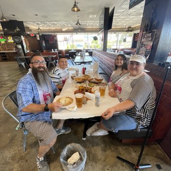 The Crab Shack - Family Adventure - Cajun/Creole Near Me - Cypress, California