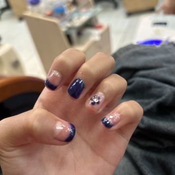 Super Nail - They did so good but wish they clean up - Nail Salons Near Me - San Diego, California