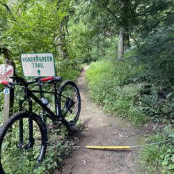 Beaver Creek State Park - Well-marked trails