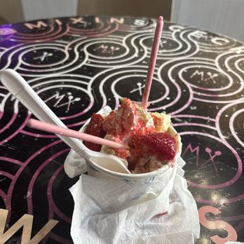 Mixins Rolled Ice Cream - Strawberry shortcake - Ice Cream & Frozen Yogurt Near Me - Omaha, Nebraska Mixins Rolled Ice Cream - Strawberry shortcake - Ice Cream & Frozen Yogurt Near Me - Omaha, Nebraska