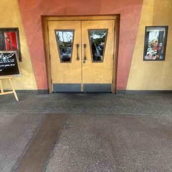Max's Bistro & Bar - Arrived! - Seafood Near Me - Fresno, California