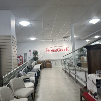 HomeGoods - Home Decor Near Me - Newton, Massachusetts