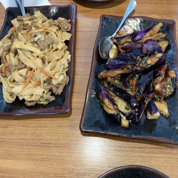 Chen's Noodle House - beef chow fun and Stir-Fried Eggplant in House Sauce / 酱爆茄子 - Noodles Near Me - Tempe, Arizona