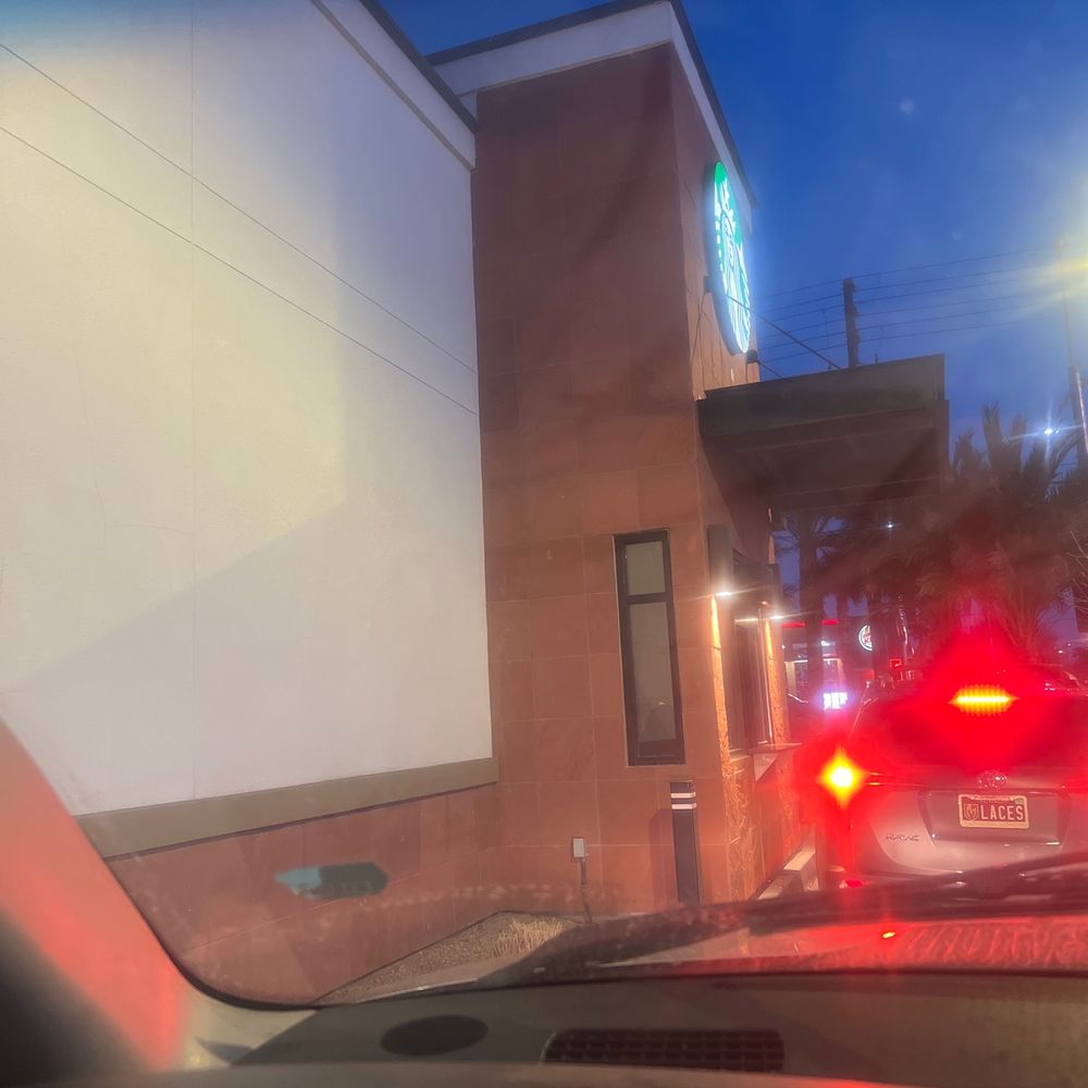 Drive-thru Drive-thru