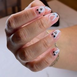 Dara Studio Nail Art - Painted Designs. Intricate & Detailed Nail Art. Halloween Nail Art Inspiration. Chrome nails