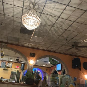 Plaza Garibaldi Mexican Restaurant - Dining area. - Mexican Near Me - Yonkers, New York Plaza Garibaldi Mexican Restaurant - Dining area. - Mexican Near Me - Yonkers, New York