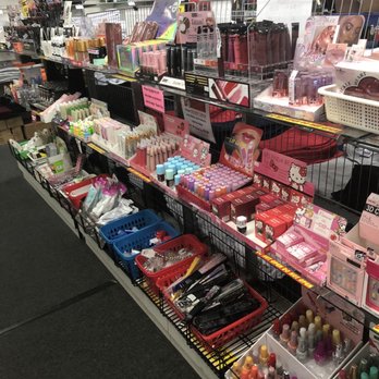 Earrings & Gifts - Accessories Near Me - Hanford, California Earrings & Gifts - Accessories Near Me - Hanford, California