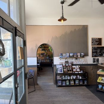 Plume Coffee Bar - Coffee & Tea Near Me - Silver Plume, Colorado