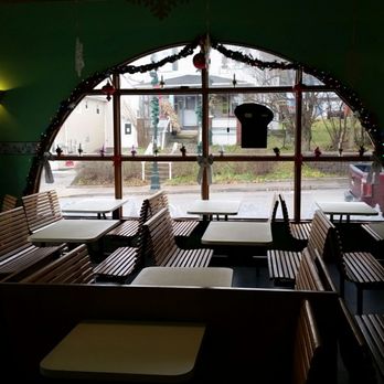 Bob's Sub & Sandwich Shop - The nice spacious eating area! - Sandwiches Near Me - Slippery Rock, Pennsylvania