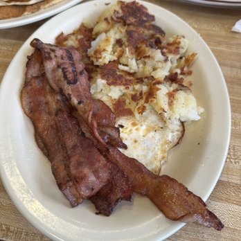 Apple Ridge Cafe - Farmer 's Breakfast - American Near Me - Wheat Ridge, Colorado
