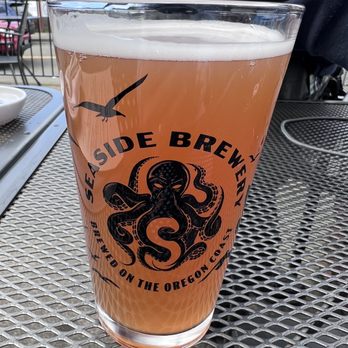 Seaside Brewing Company - Raspberry Hefeweizen-very good! - Breweries Near Me - Seaside, Oregon Seaside Brewing Company - Raspberry Hefeweizen-very good! - Breweries Near Me - Seaside, Oregon