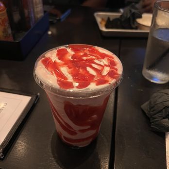 Black Tap - Nashville - Strawberry milkshake - Burgers Near Me - Nashville, Tennessee Black Tap - Nashville - Strawberry milkshake - Burgers Near Me - Nashville, Tennessee
