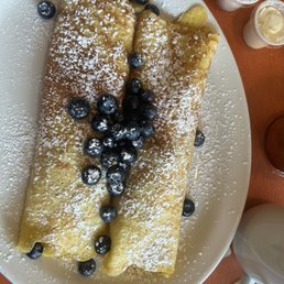 Fresh blue berry crepes Fresh blue berry crepes