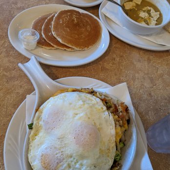 PJ Piper Pancake House - Veggie skillet and pancakes - Diners Near Me - Cedarburg, Wisconsin PJ Piper Pancake House - Veggie skillet and pancakes - Diners Near Me - Cedarburg, Wisconsin