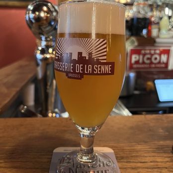 Bar Rose Red - Beer Bar Near Me - Bruges, VWV
