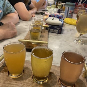 Minneapolis Cider Company - Flights - Cideries Near Me - Minneapolis, Minnesota