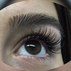 Lashes 2 Lacquer - This beauty has a natural set with a little kick of GLAM!