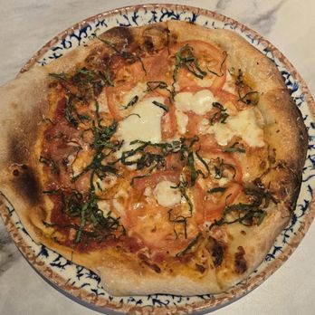 Brio Italian Grille - Margherita pizza - Italian Near Me - Rancho Cucamonga, California Brio Italian Grille - Margherita pizza - Italian Near Me - Rancho Cucamonga, California