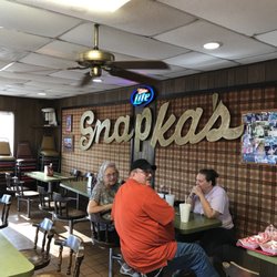Snapka's Drive Inn - Retro interior gives that 50's - 60's feel