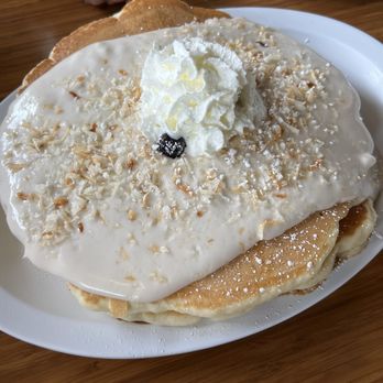 Hawaiian Style Cafe - Blueberry haupia pancake - Hawaiian Near Me - Hilo, Hawaii