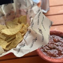 Salsa Leedos Mexican Grill - Chips & Salsa