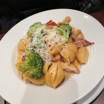 Buon Appetito Restaurant - Conchiglie Al Pollo - Italian Near Me - Hayward, California Buon Appetito Restaurant - Conchiglie Al Pollo - Italian Near Me - Hayward, California