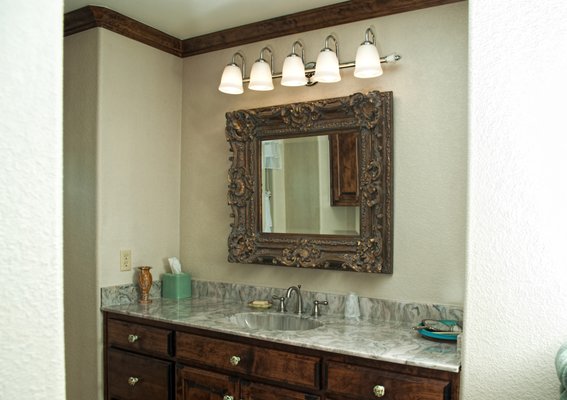 Yellow Rose Inn by null