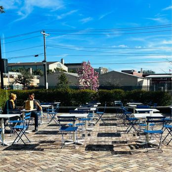 Alcove Market - Weather Permitting outdoor tables ~320 Broad Street - Sandwiches Near Me - Charleston, South Carolina