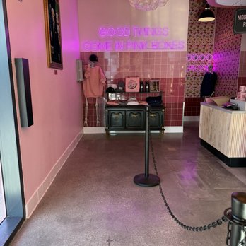 Voodoo Doughnut - Bakeries Near Me - Los Angeles, California Voodoo Doughnut - Bakeries Near Me - Los Angeles, California