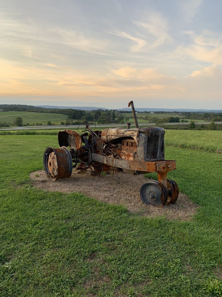 SCHANTZ HAUS Updated June 2024 12 Photos 687 E Campus Ave