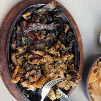 Blanco Cocina + Cantina - Nice and burnt Chicken fajita - Tacos Near Me - Coronado, California Blanco Cocina + Cantina - Nice and burnt Chicken fajita - Tacos Near Me - Coronado, California
