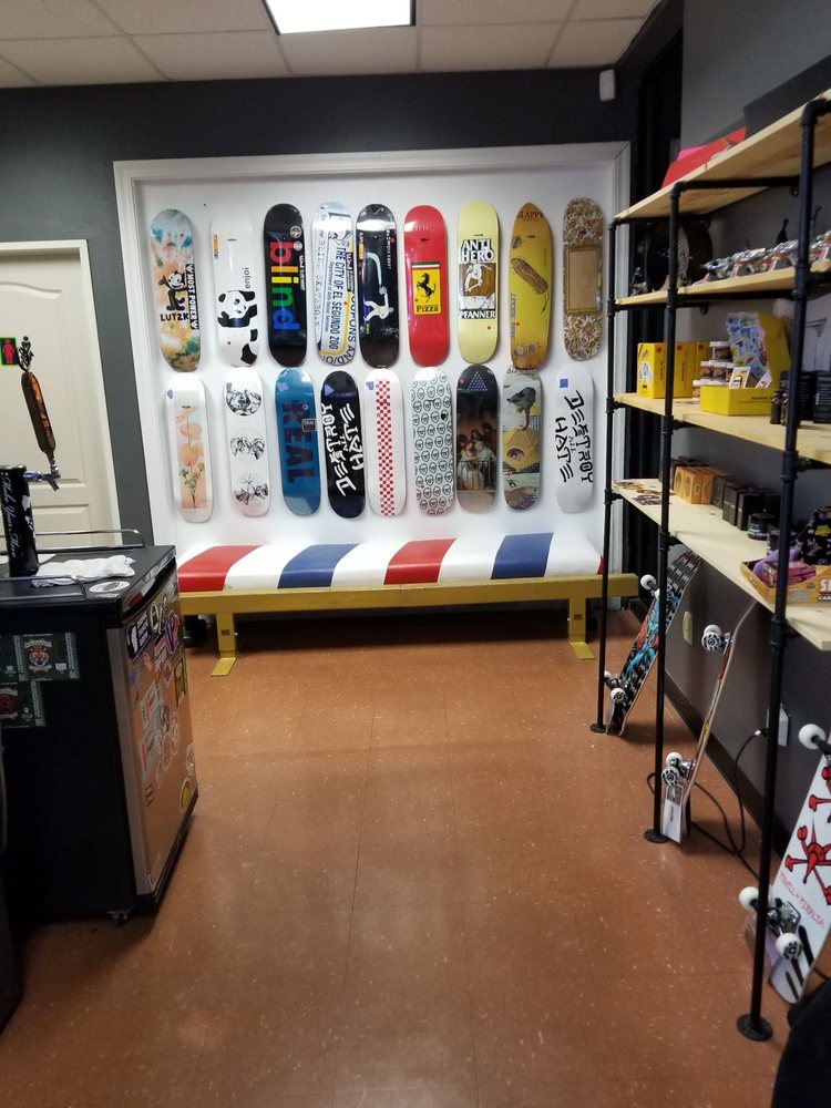 THE LIFESTYLE Updated September 2024 42 Photos & 33