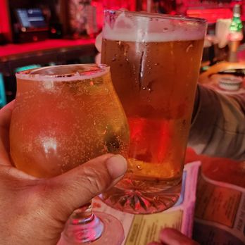 Barney's Beanery - Cider and beer on tap - Breakfast & Brunch Near Me - Santa Monica, California Barney's Beanery - Cider and beer on tap - Breakfast & Brunch Near Me - Santa Monica, California