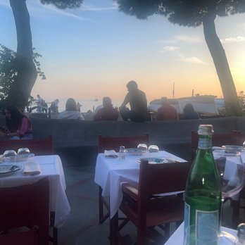 Le Tre Sorelle - Love! - Italian Near Me - Positano, SA Le Tre Sorelle - Love! - Italian Near Me - Positano, SA