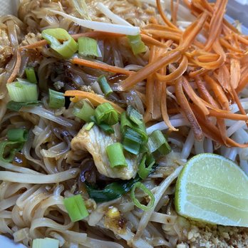 Greatest Thai Restaurant - Chicken Tamarind Pad Thai - Thai Near Me - Kent, Washington Greatest Thai Restaurant - Chicken Tamarind Pad Thai - Thai Near Me - Kent, Washington
