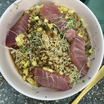 Glass Ceiling Rooftop - Poke Bowl Tuna - Lounges Near Me - New York, New York