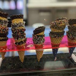 Delicias Ice Cream Factory - Large specialty cones