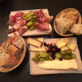 Jane's - Scamorza, cold cuts and cheese plate - Wine Bars Near Me - Ixelles, BRU Jane's - Scamorza, cold cuts and cheese plate - Wine Bars Near Me - Ixelles, BRU