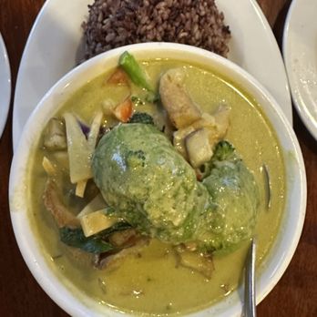 The Coconut Fulton - Avocado Green Curry w/ Shrimp - Thai Near Me - Arden-Arcade, California The Coconut Fulton - Avocado Green Curry w/ Shrimp - Thai Near Me - Arden-Arcade, California