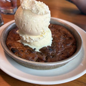 BJ's Restaurant & Brewhouse - Pazookie. FTW chocolate chunk slightly "burnt" - American Near Me - San Jose, California BJ's Restaurant & Brewhouse - Pazookie. FTW chocolate chunk slightly "burnt" - American Near Me - San Jose, California
