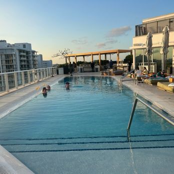 Escape Rooftop Bar - Pool - Bars Near Me - Fort Lauderdale, Florida