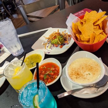 La Hacienda - Cheese and Guacamole for Traditional Nachos - Mexican Near Me - Dover, Delaware La Hacienda - Cheese and Guacamole for Traditional Nachos - Mexican Near Me - Dover, Delaware