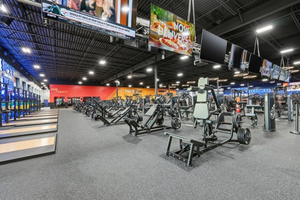 Gym Grand Rohan CRUNCH FITNESS - Updated July 2026 - 47 Photos - 3124 State Highway 161 ...