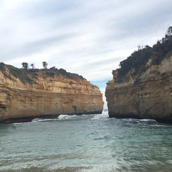 Aussie Melbourne Tours - Loch Ard Gorge - Tours Near Me - Melbourne, VIC